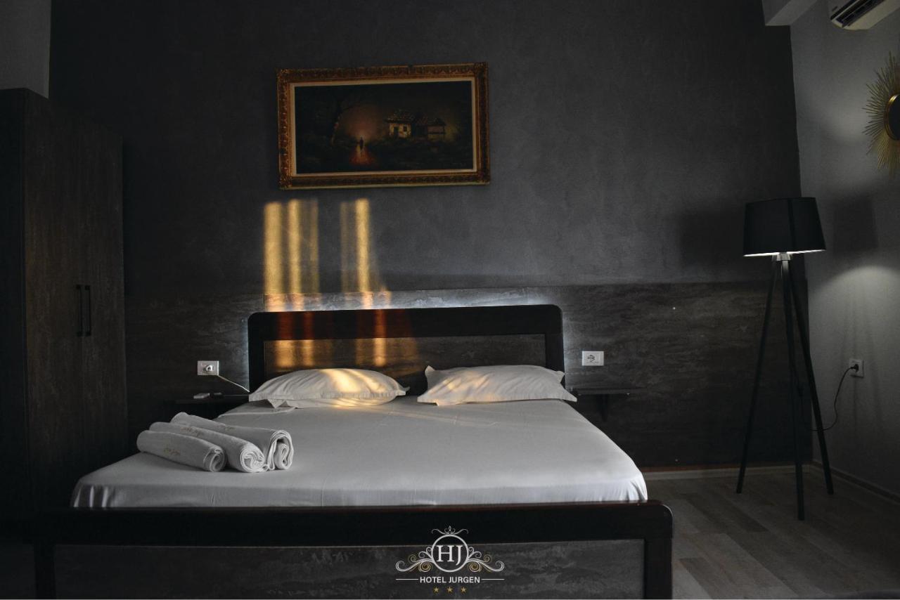 Hotel Jurgen Lezhë Екстериор снимка