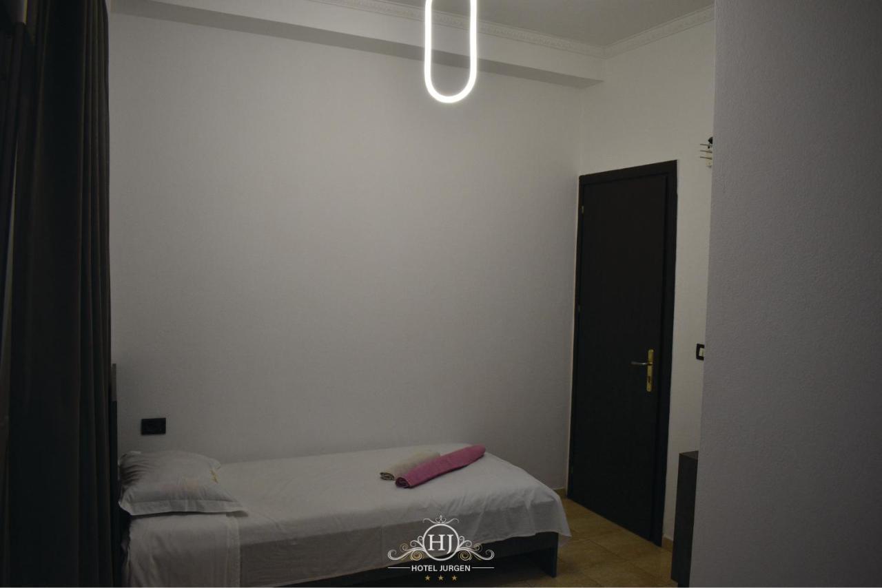 Hotel Jurgen Lezhë Екстериор снимка