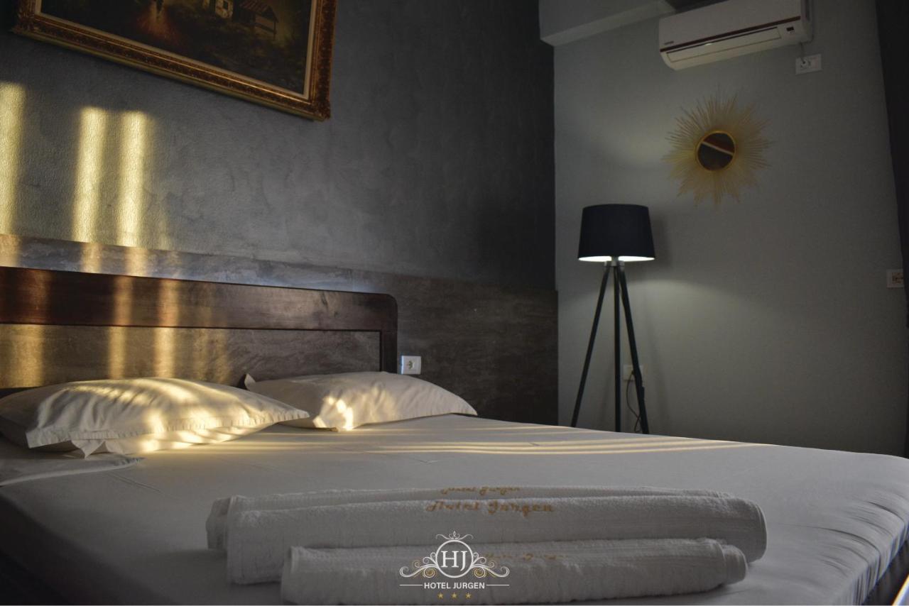 Hotel Jurgen Lezhë Екстериор снимка