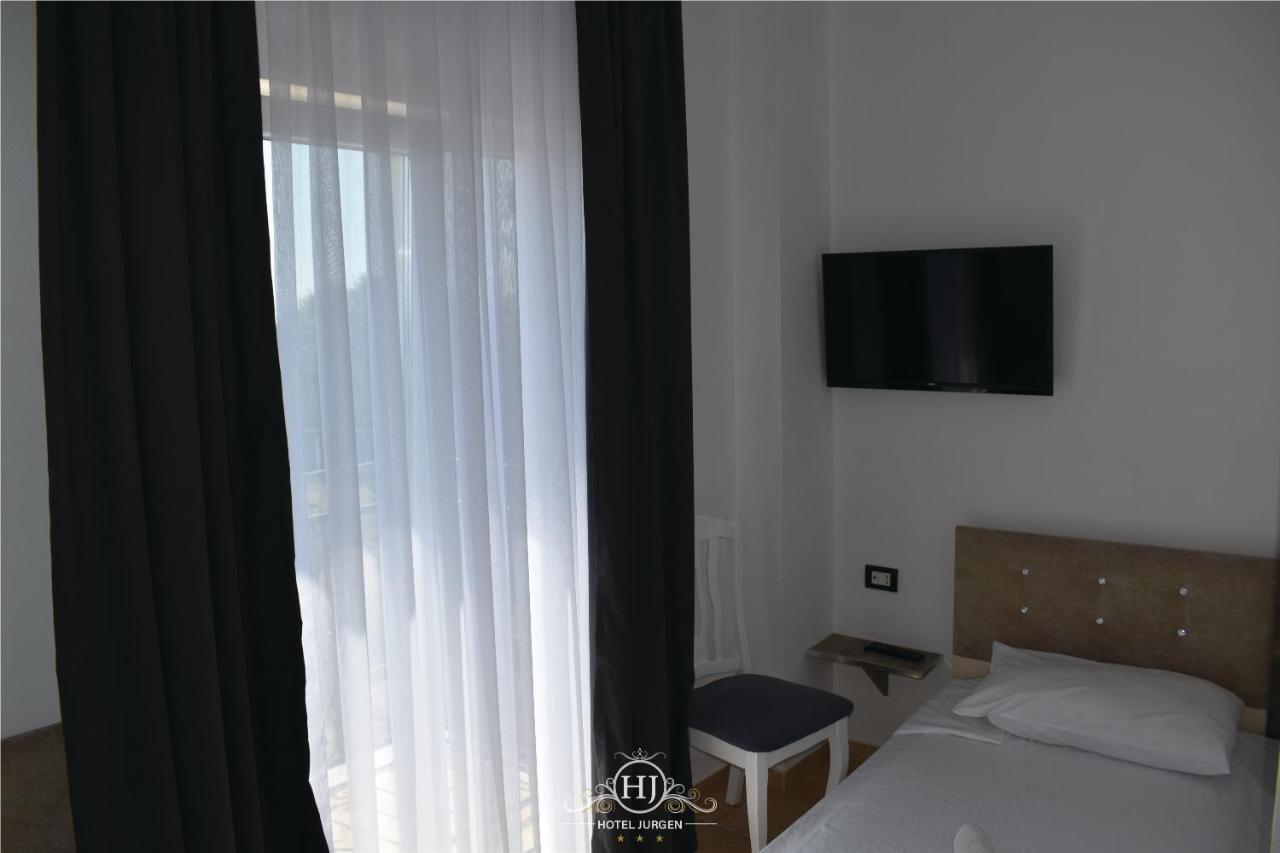 Hotel Jurgen Lezhë Екстериор снимка