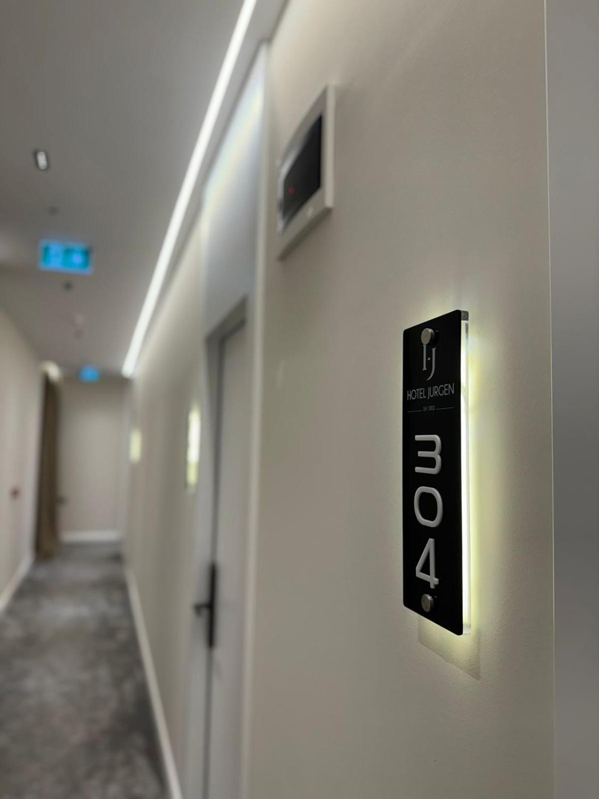 Hotel Jurgen Lezhë Екстериор снимка