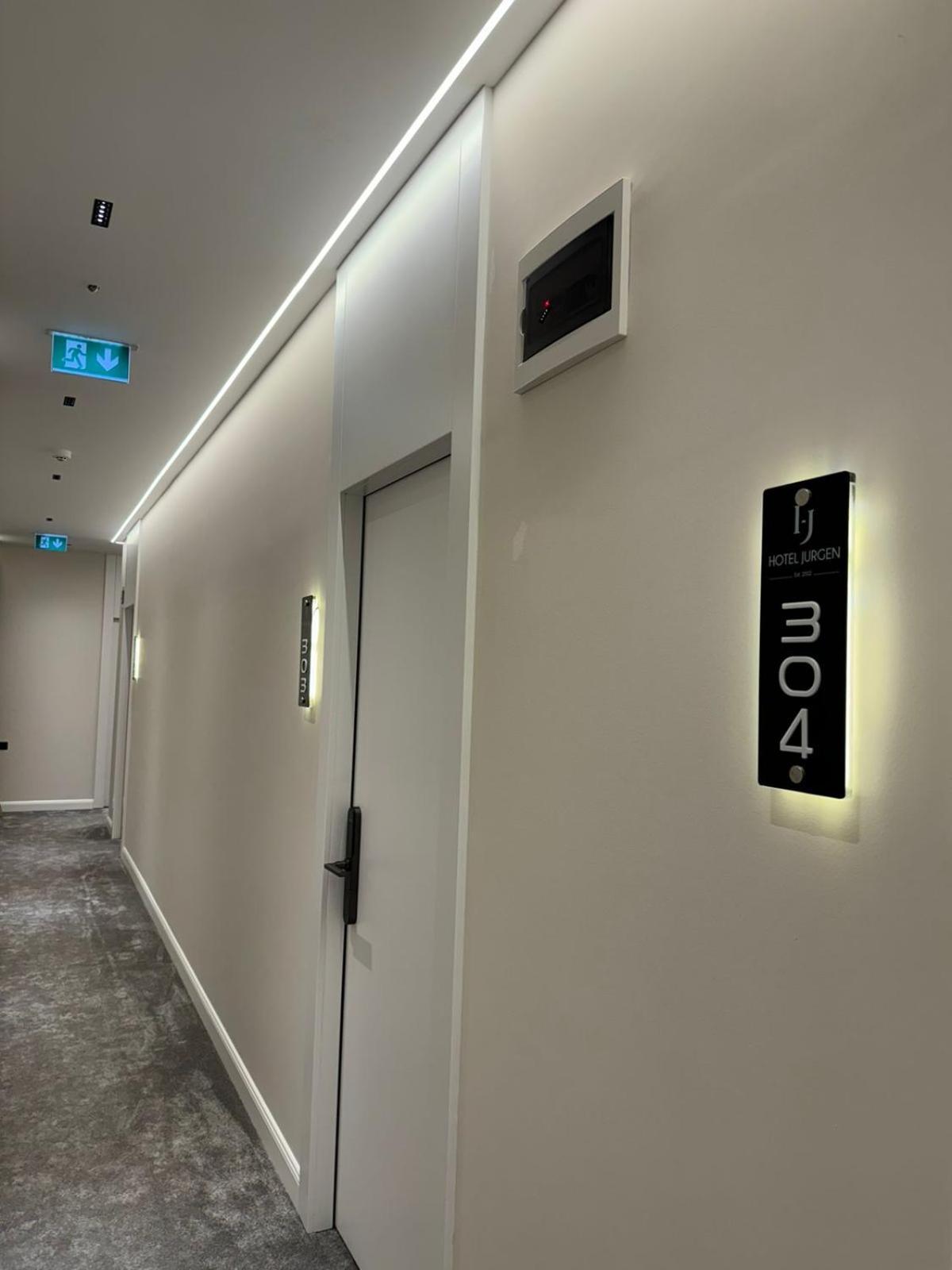 Hotel Jurgen Lezhë Екстериор снимка