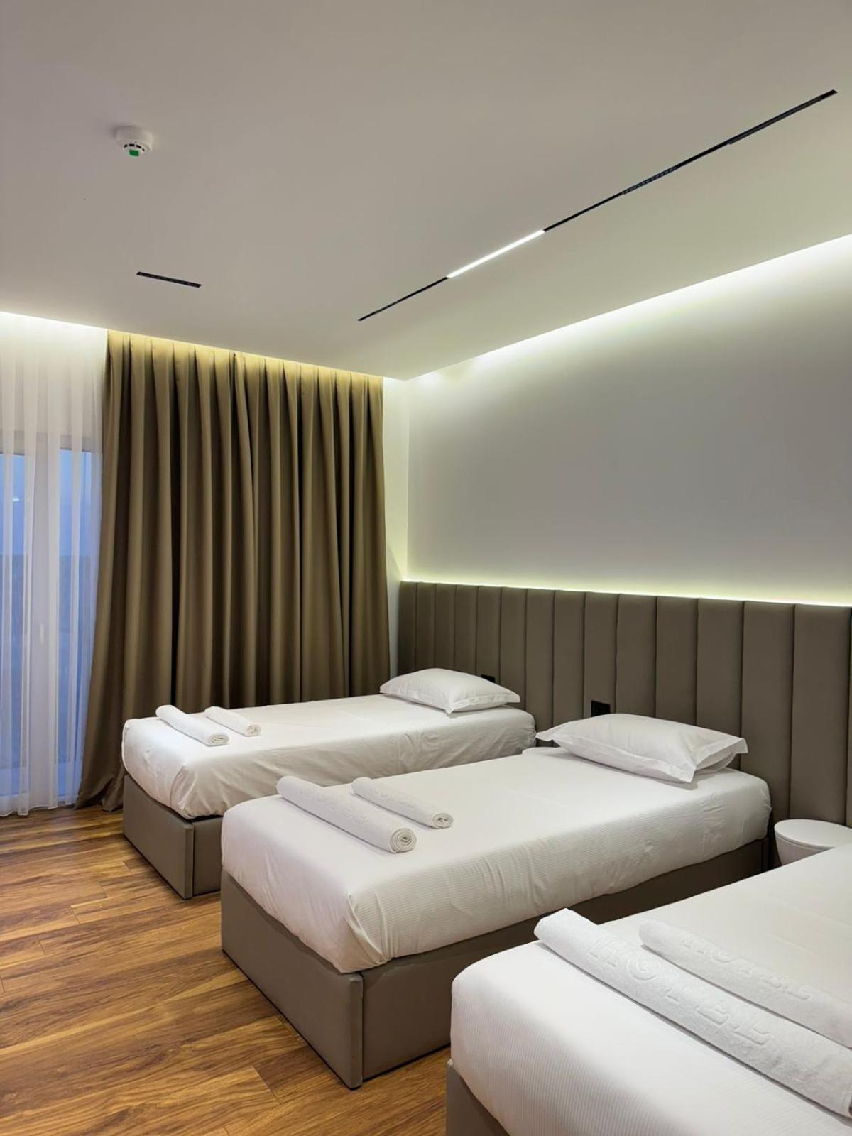 Hotel Jurgen Lezhë Екстериор снимка